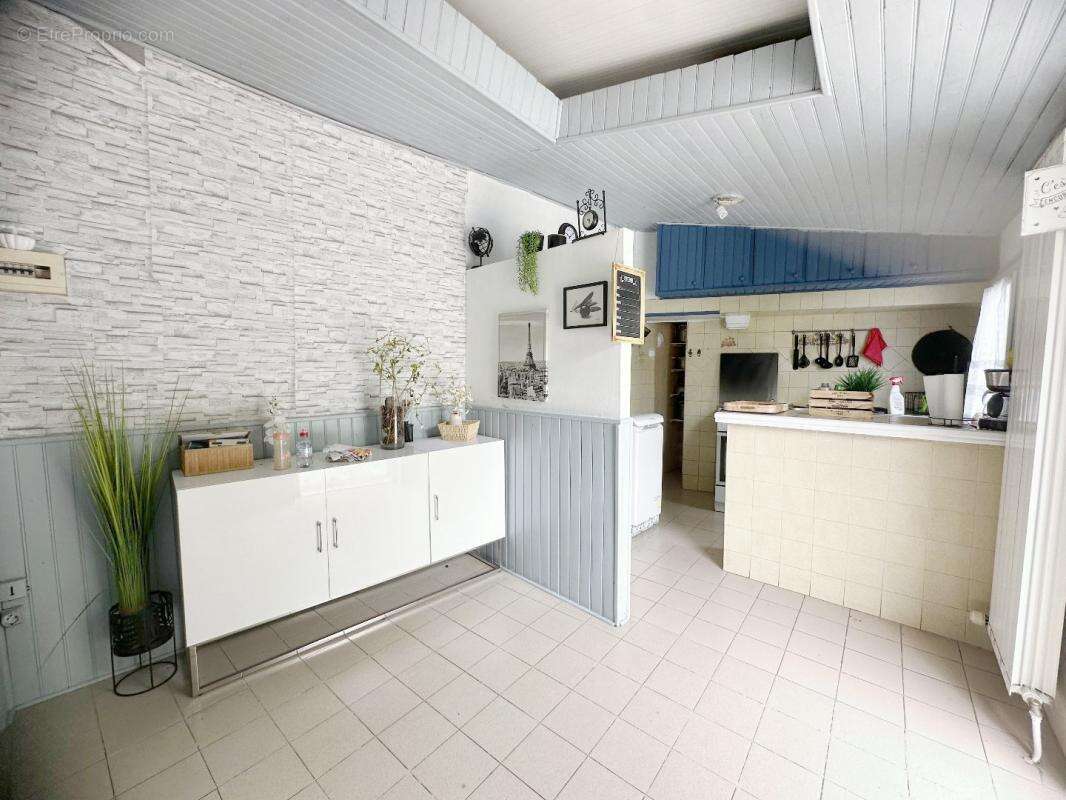 Maison à VILLETANEUSE