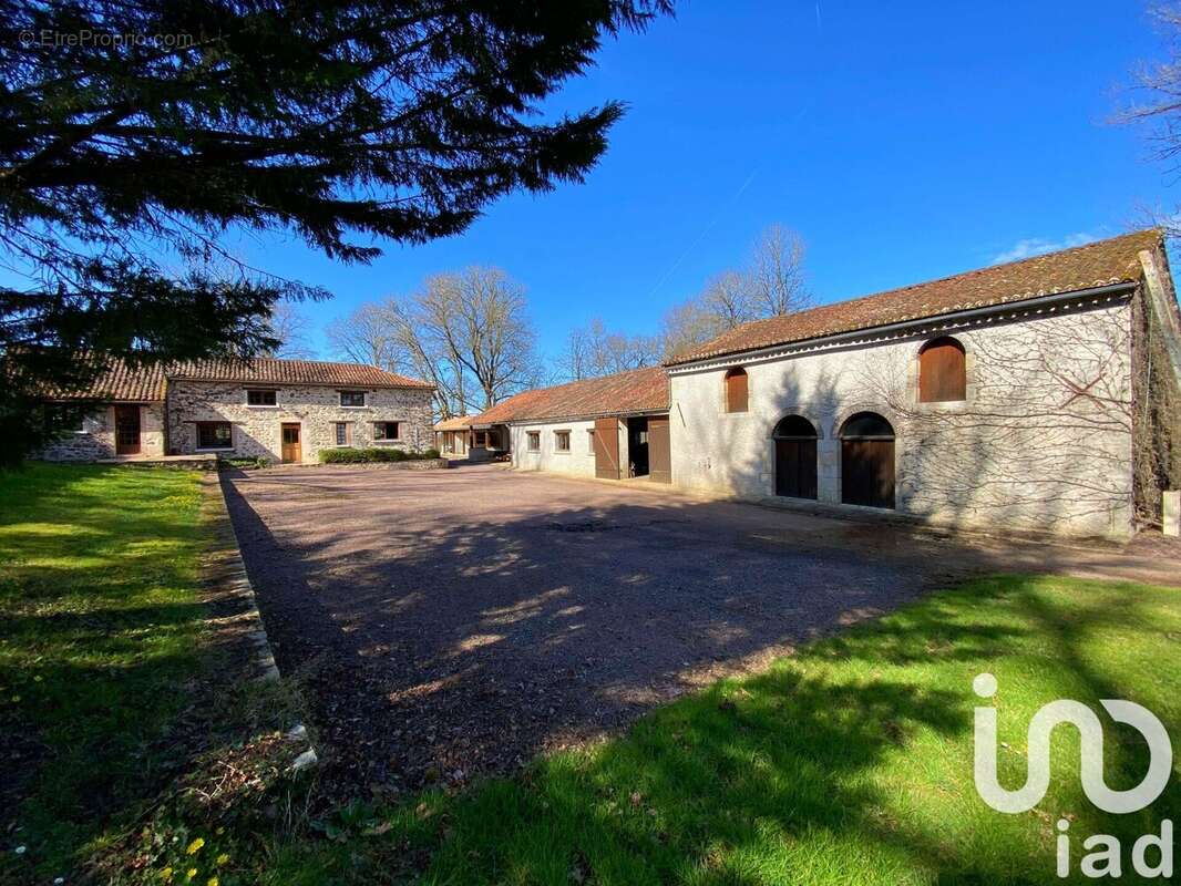 Photo 7 - Maison à LUCHAPT