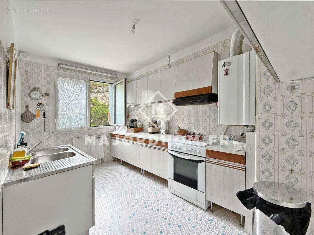 Appartement à MARSEILLE-9E