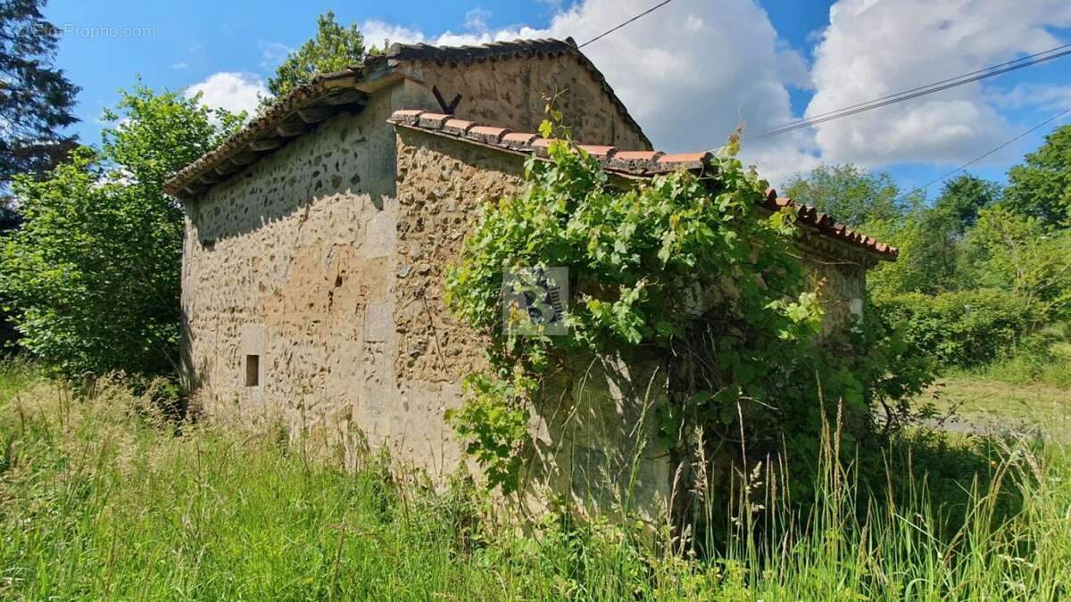 Maison à CHARRAS