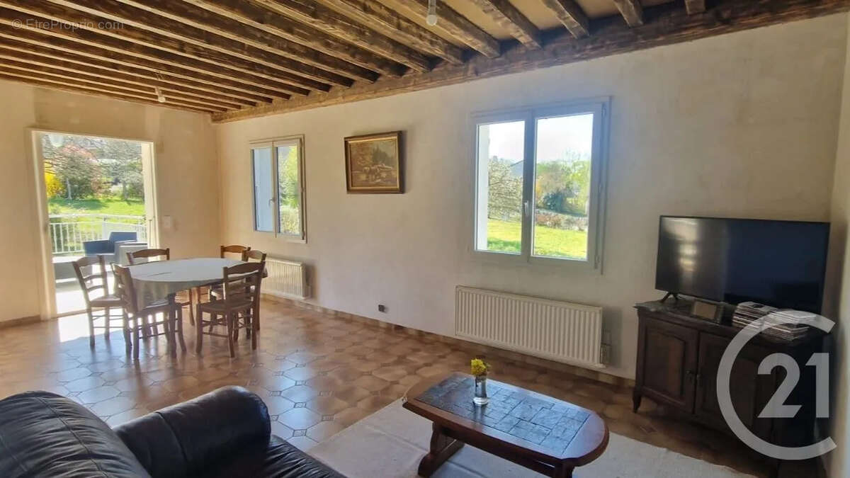 Maison à SAINT-DIDIER-DE-FORMANS