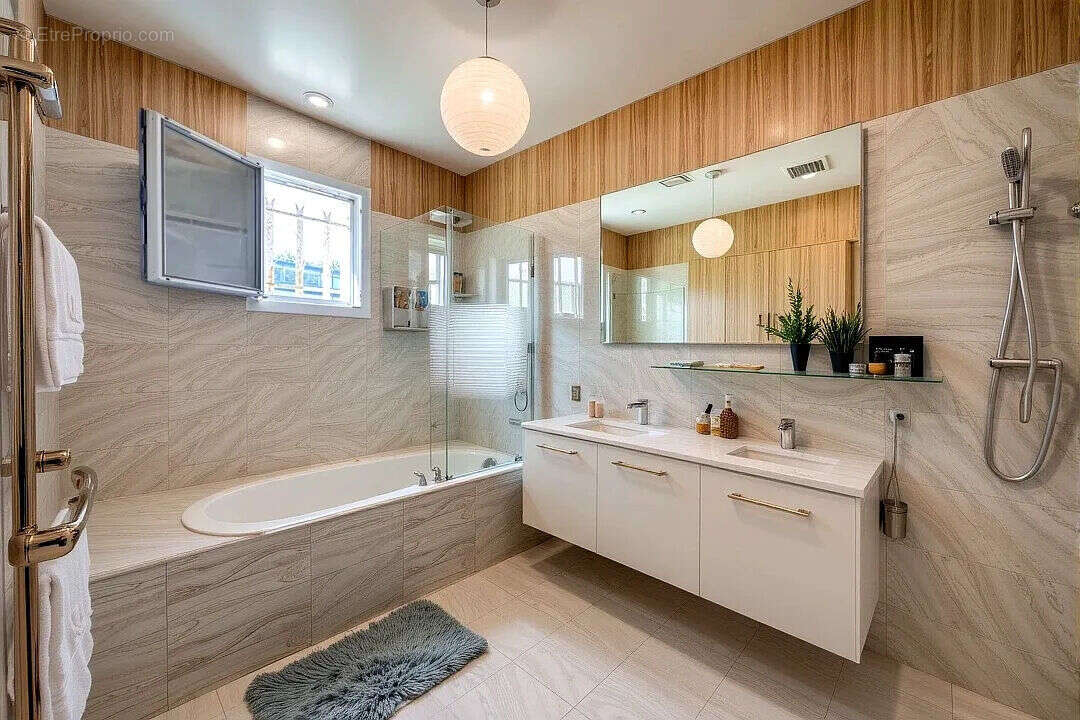 Maison à BUSSY-SAINT-MARTIN