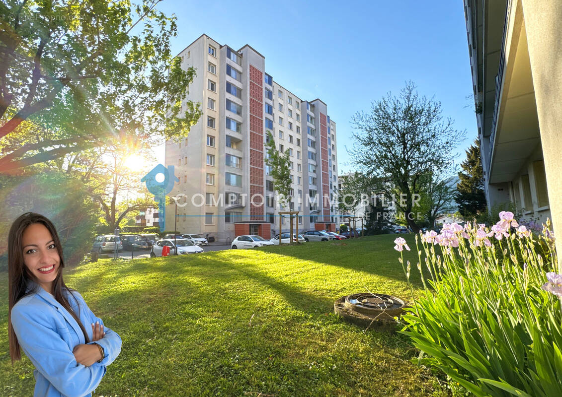Appartement à SAINT-MARTIN-D'HERES