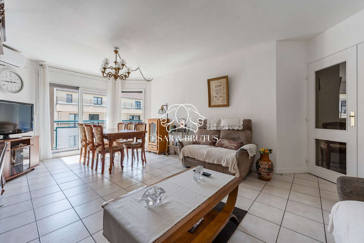 Appartement à LYON-7E