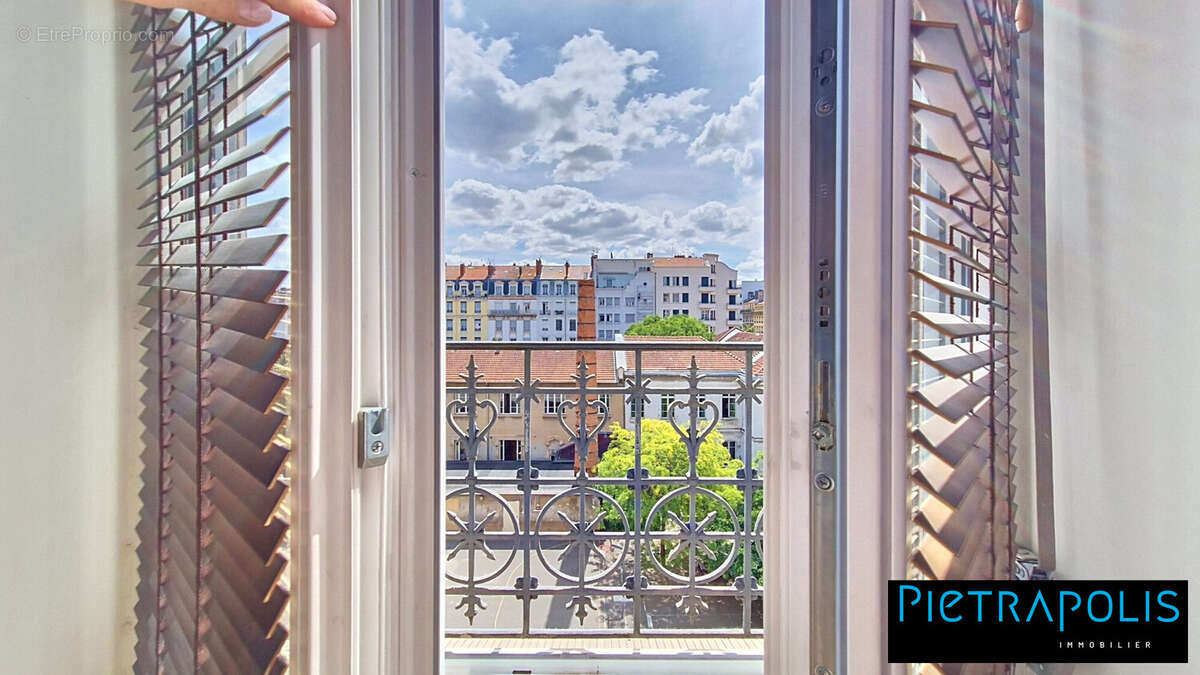 Appartement 94 m² à Lyon-7e  - photo 4