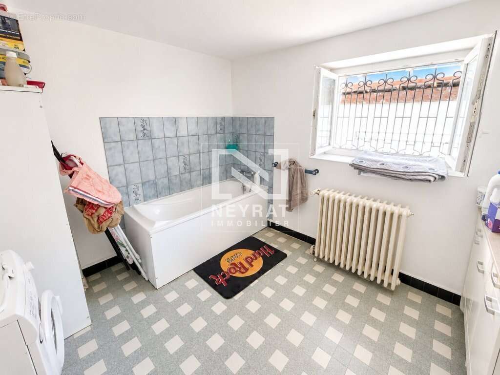 Appartement T3 loué avec combles aménageables - photo 8