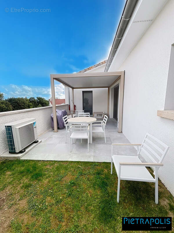 Maison à CRECHES-SUR-SAONE