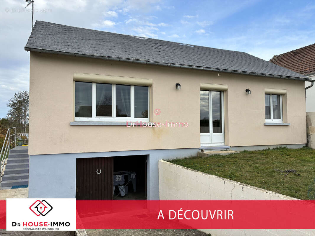 Maison à FONTAINE-LA-GUYON