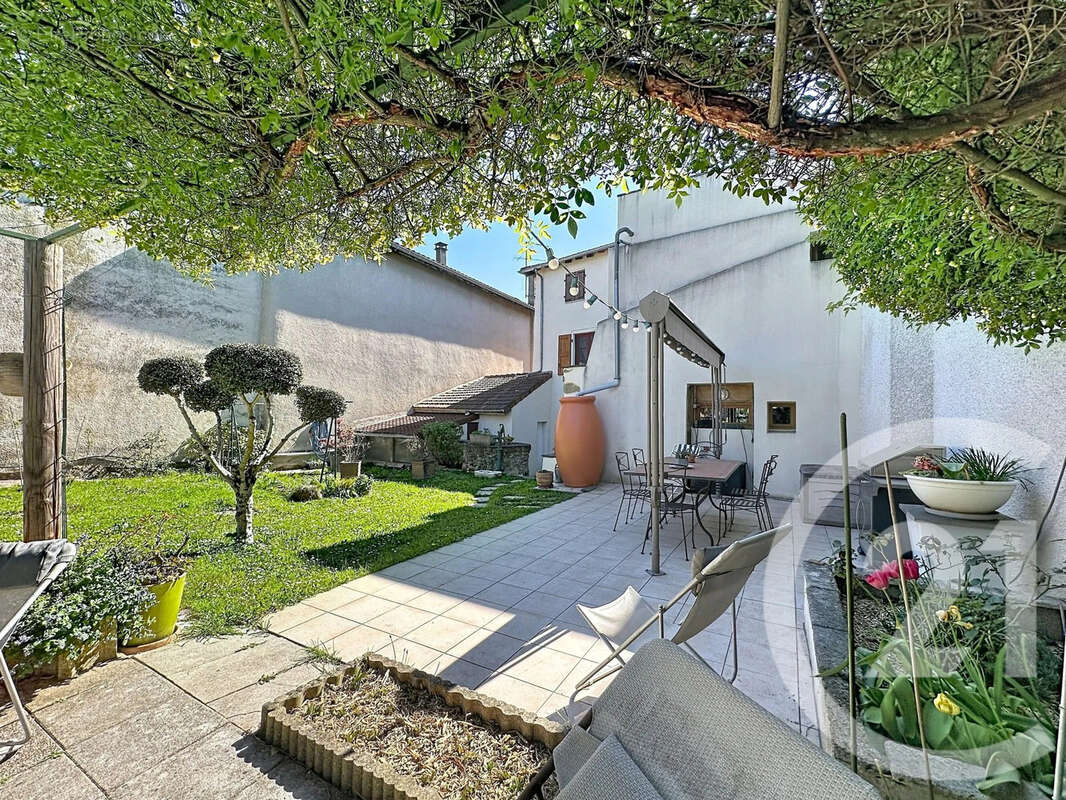 Maison 161 m² à Vienne  - photo 3