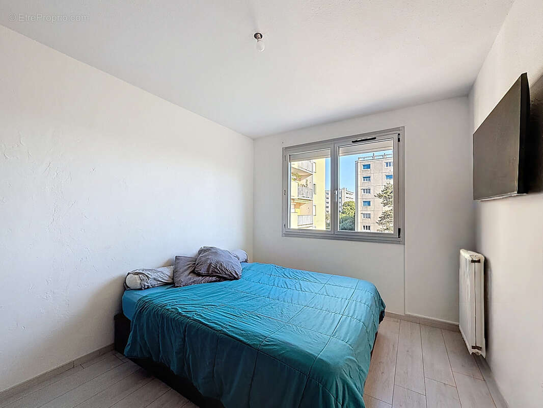 Appartement à DECINES-CHARPIEU