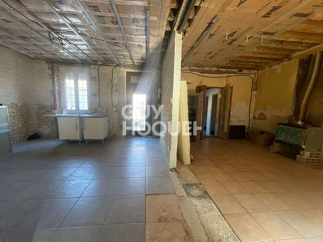 Maison à LE MESNIL-SUR-OGER