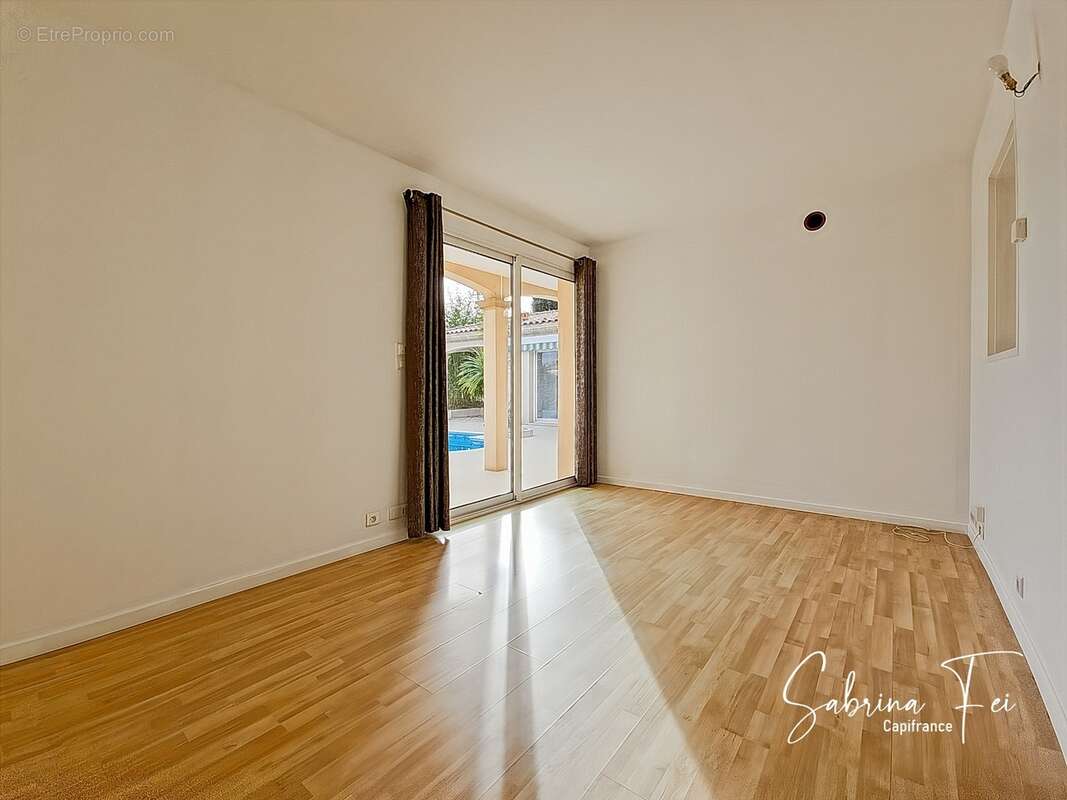 Maison familiale de plus de 165 m² – quartier résidentiel recherché – calme absolu – sans vis-à-vis – exposition sud – piscine - photo 20