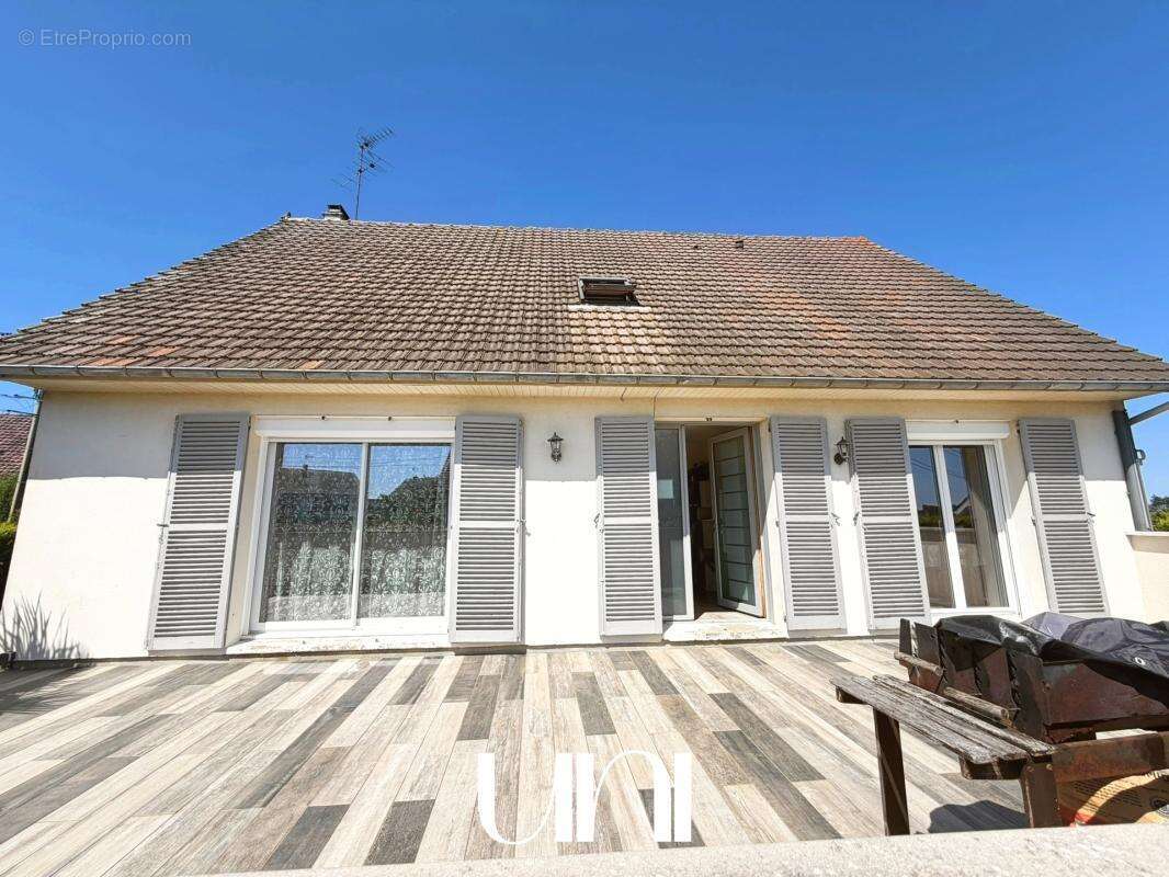 Maison 7pièces de 139m2 sur un terrain de 625m2 - Grandcamp-Maisy - photo 8