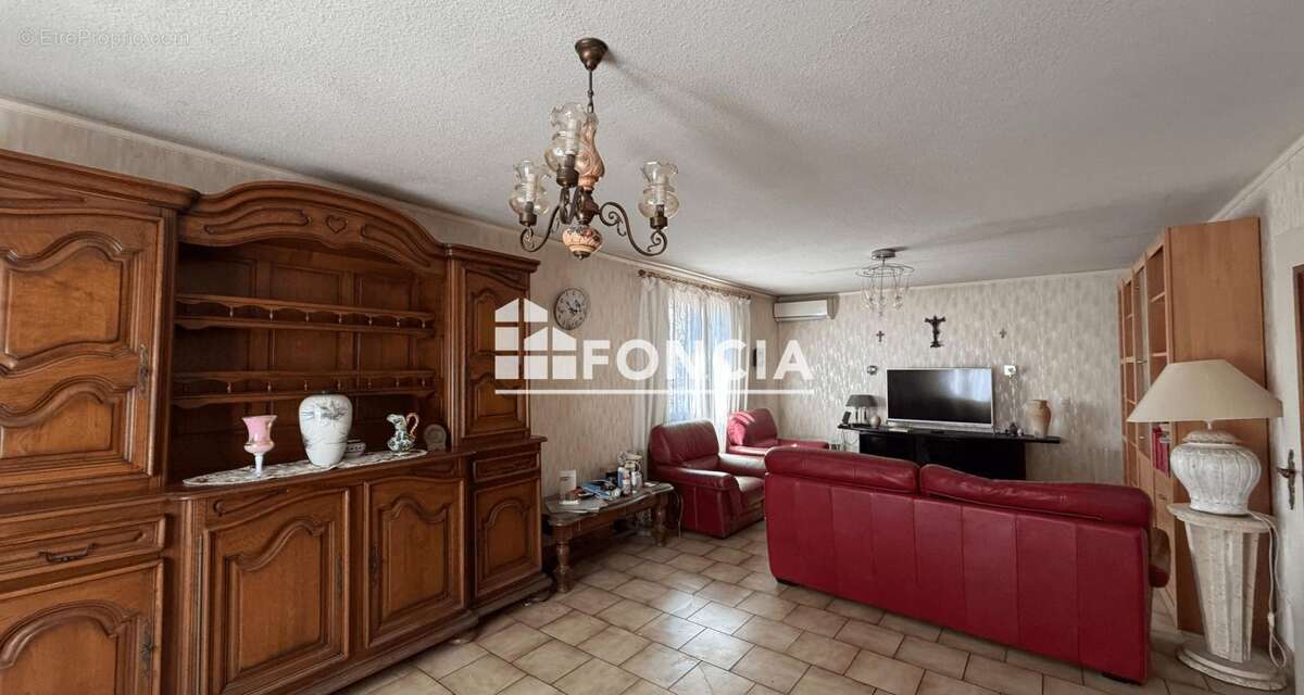 Maison à BORMES-LES-MIMOSAS