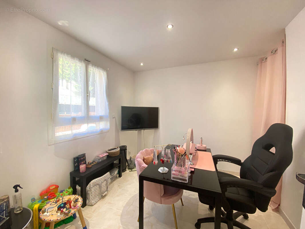 Maison à MEZY-SUR-SEINE