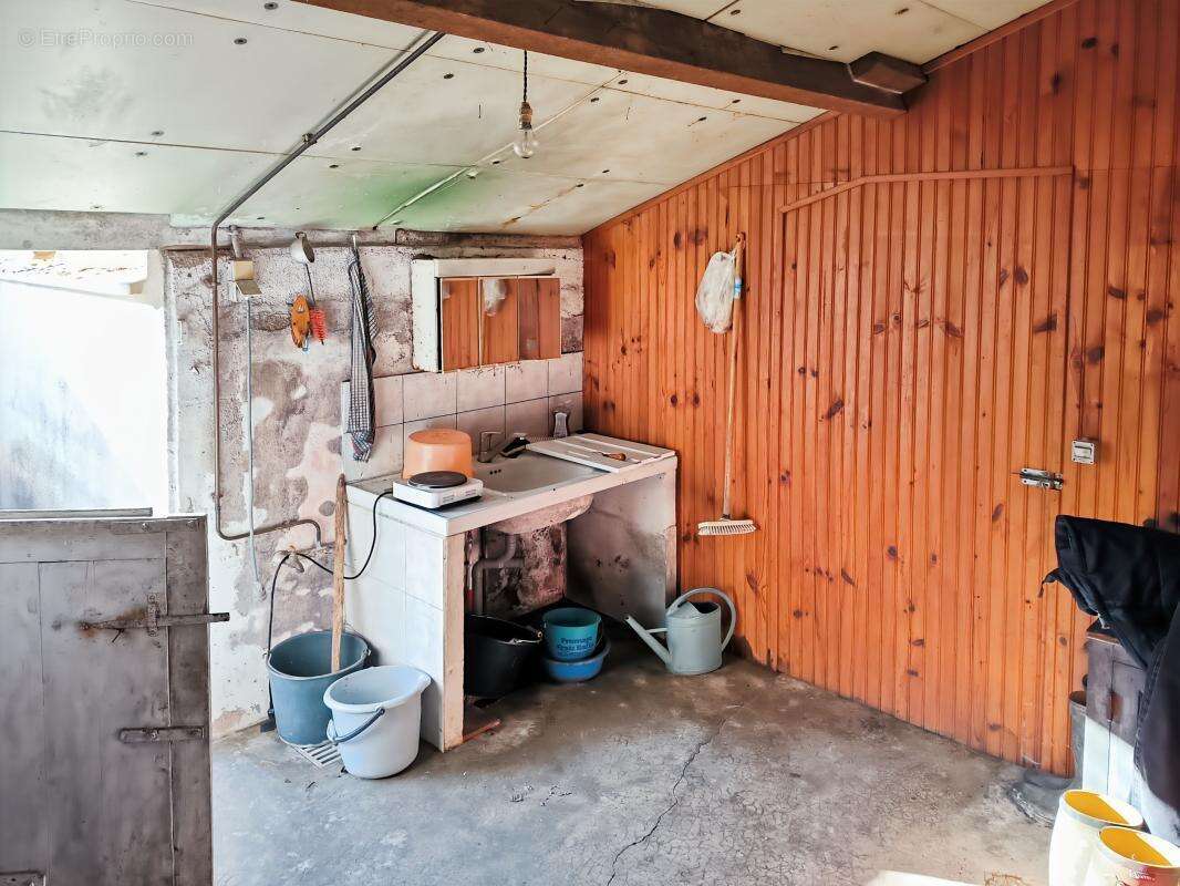 A SAISIR : ancien corps de ferme avec fort potentiel ! - photo 24