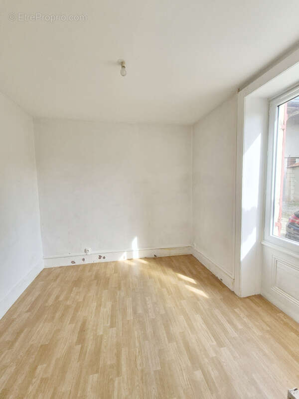 Appartement à TIGNIEU-JAMEYZIEU