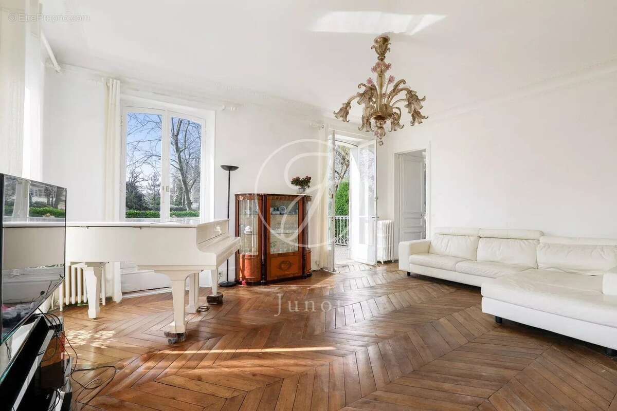 Maison à LE VESINET