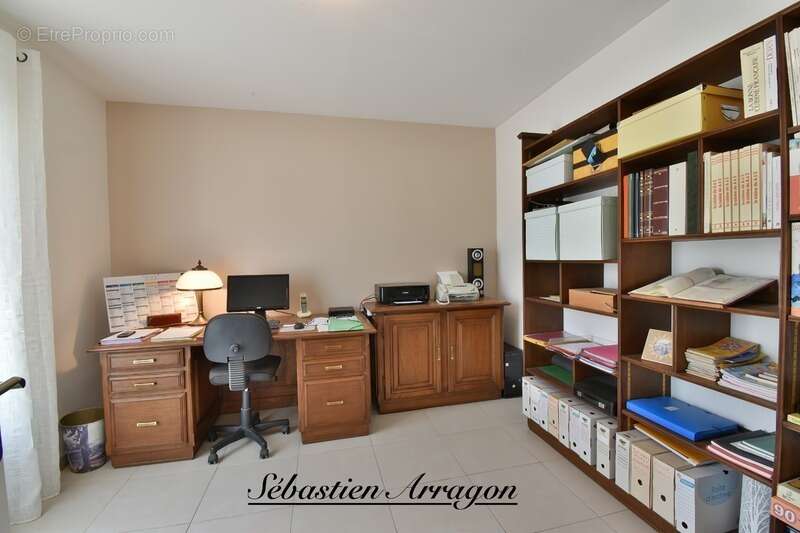 Villa contemporaine 250 m² – 5 chambres – 3 hectares – piscine 18 m – Villeneuve-sur-Lot (47) - photo 11