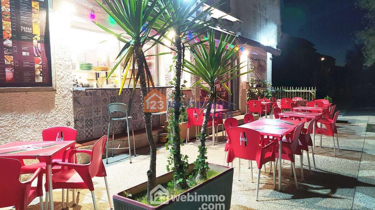 Commerce 75 m² à Saintes-Maries-De-La-Mer  - photo 48