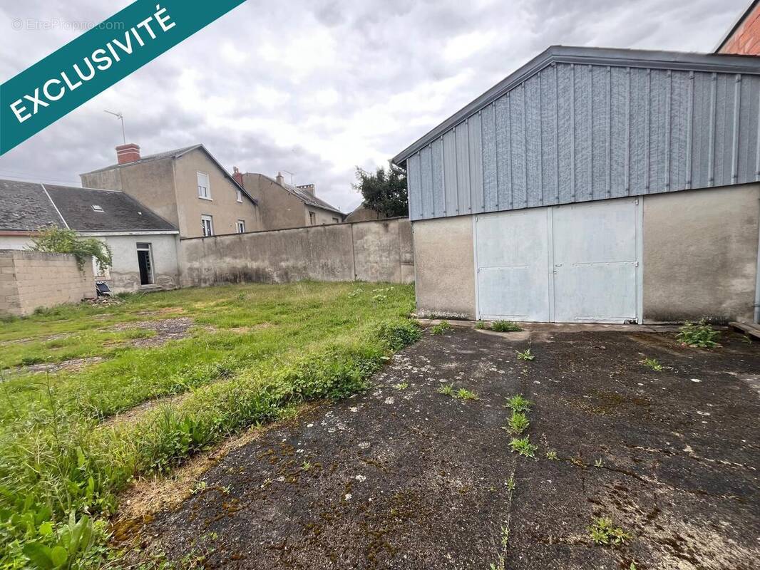 Photo 1 - Commerce à CHATEAUROUX