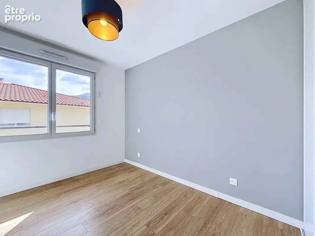 Appartement 4 pièces en dernier étage avec terrasse et double garage - photo 7