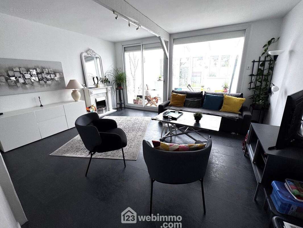 autre vue du séjour... - Maison à BONDOUFLE