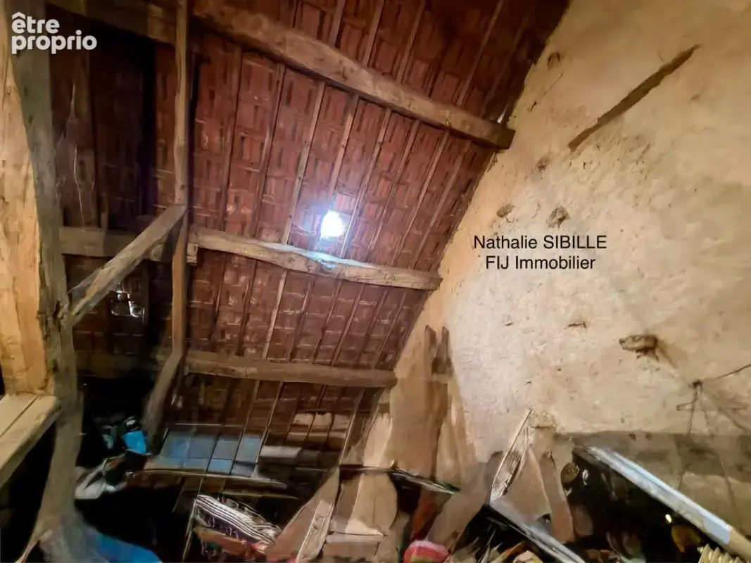 Maison 5 pièces / 135 m² / 95 000 EUR / LA ROCHE-MOREY - photo 9