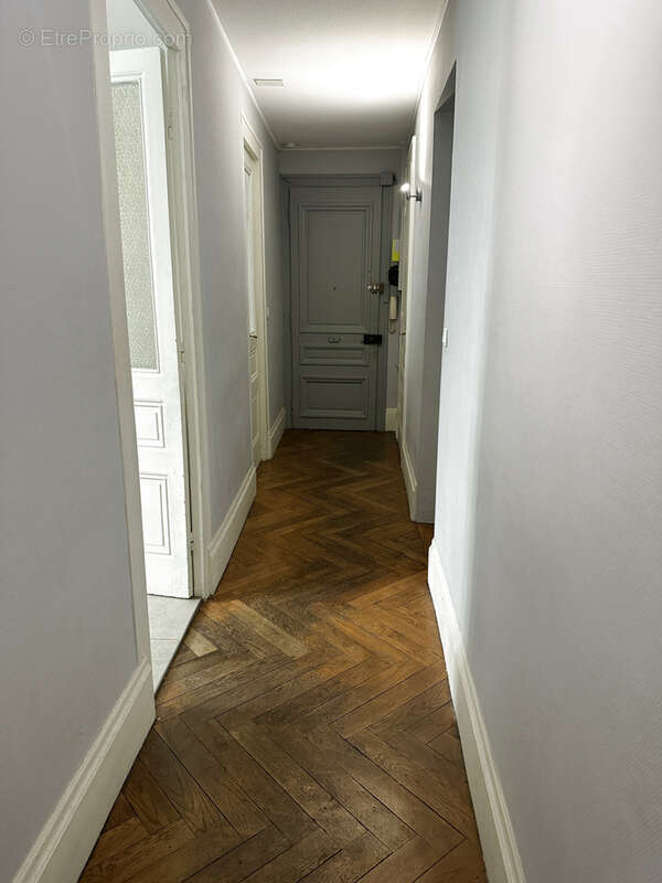 Appartement à SAINT-ETIENNE