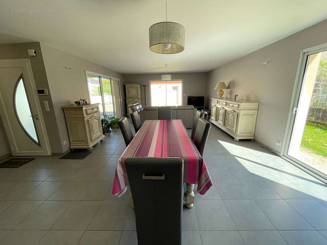 Maison à MONSEMPRON-LIBOS