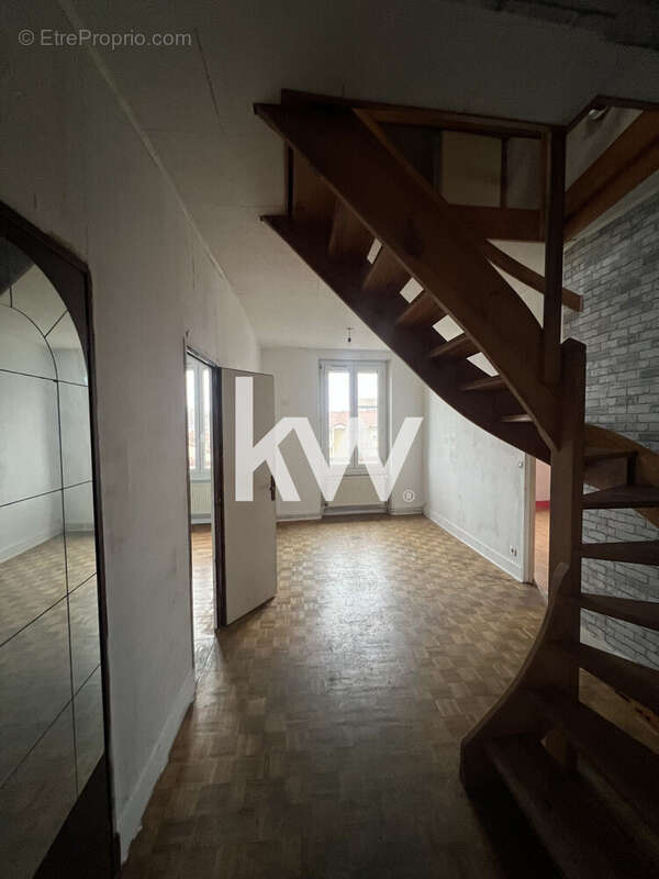 Appartement à SAINT-ETIENNE