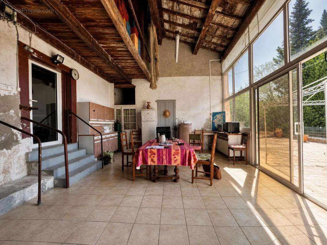 Maison de 120 m2 avec plus de 2,2 hectares de terrain - photo 15