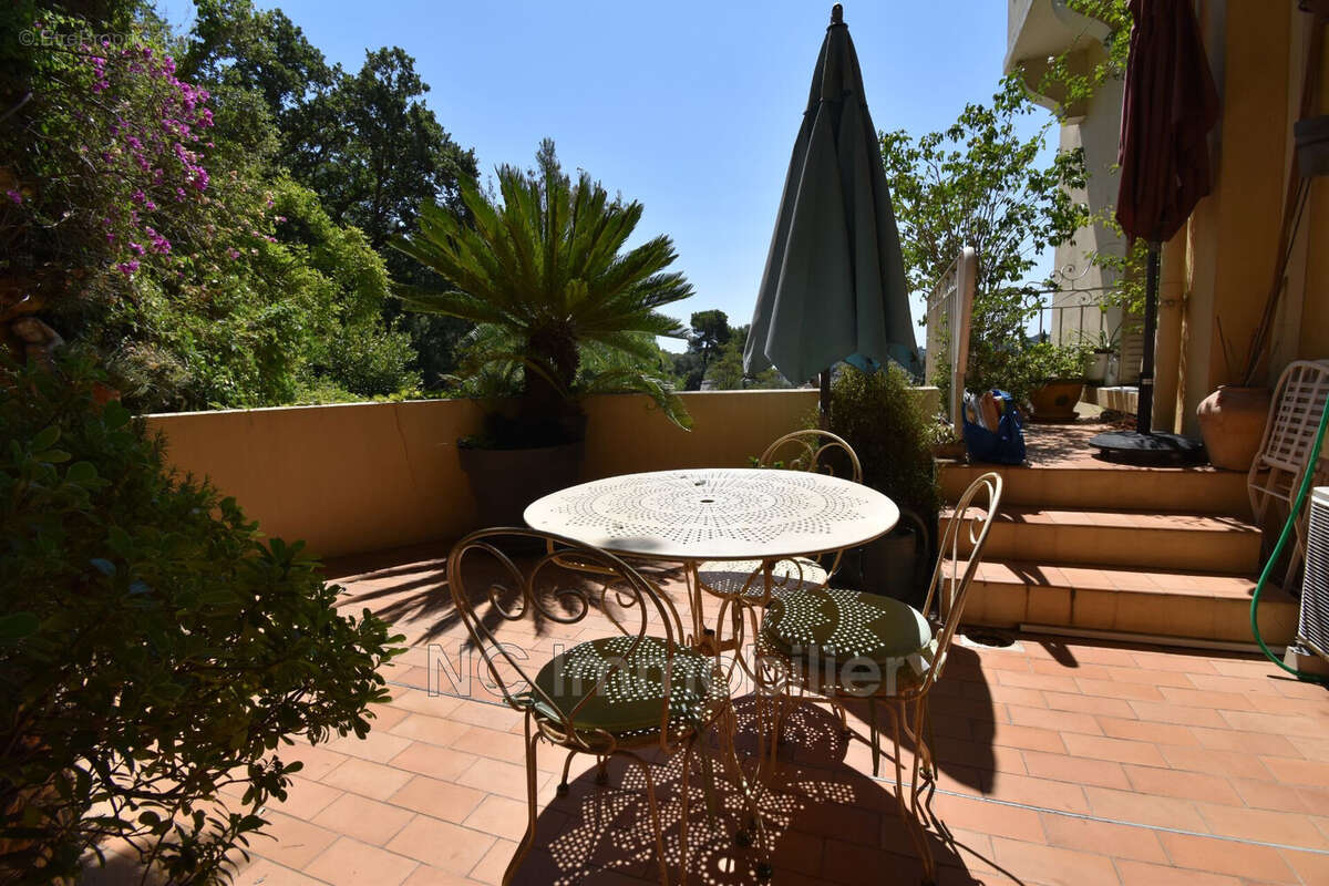 Appartement à VALLAURIS