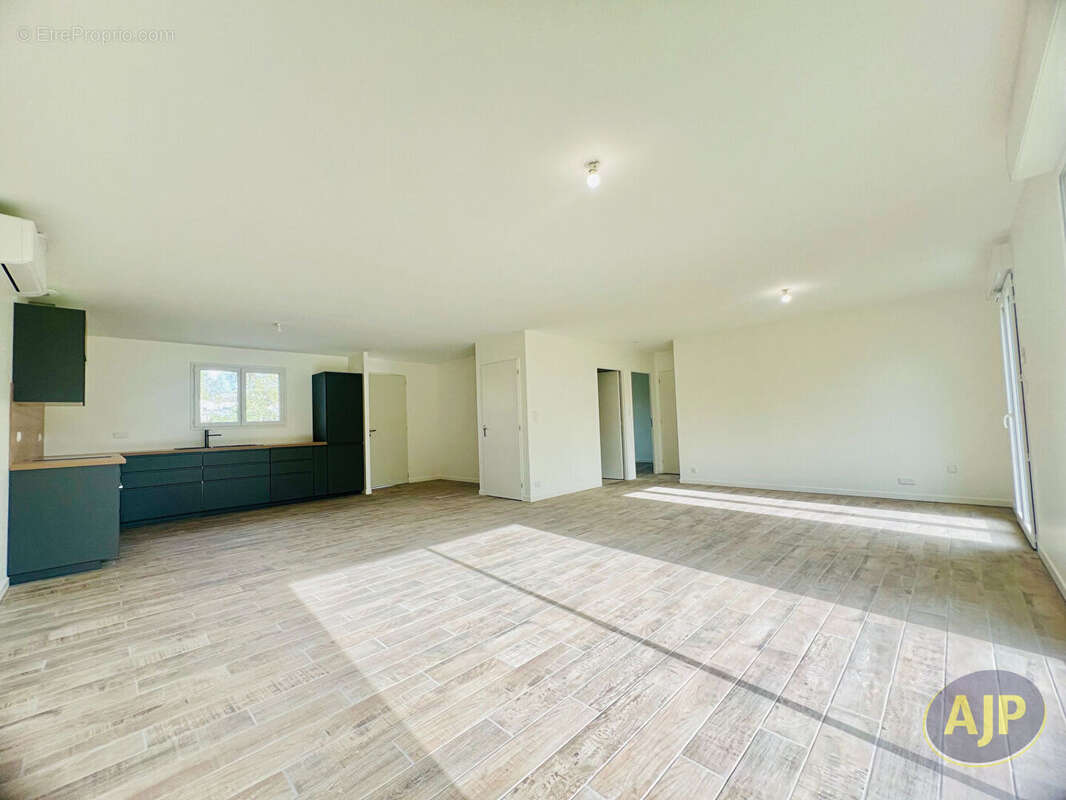 Maison à SAINT-DENIS-DE-PILE