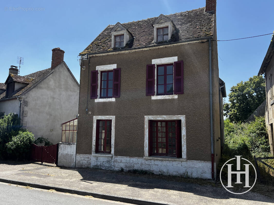 Maison à VALIGNY