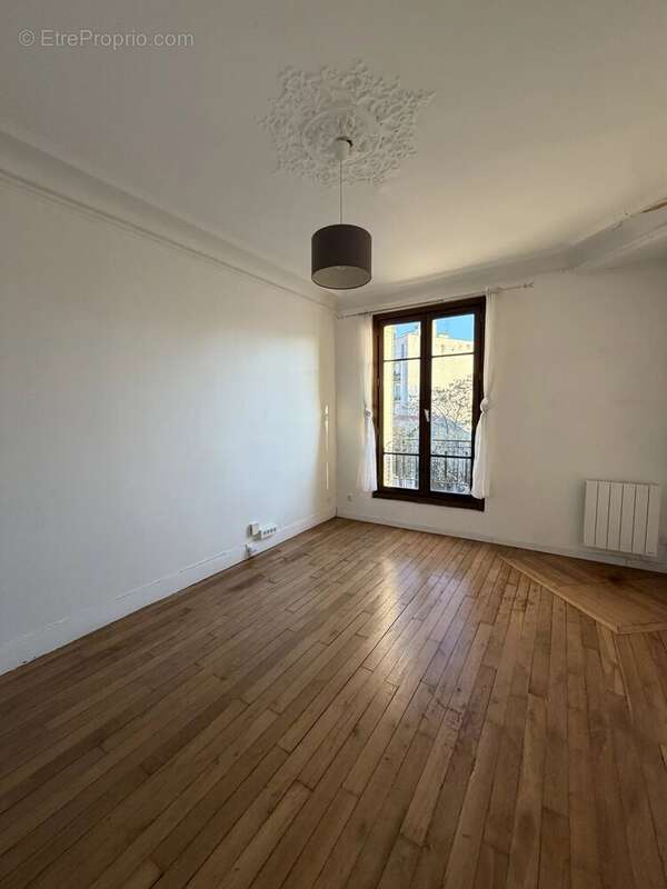 Appartement à LA GARENNE-COLOMBES