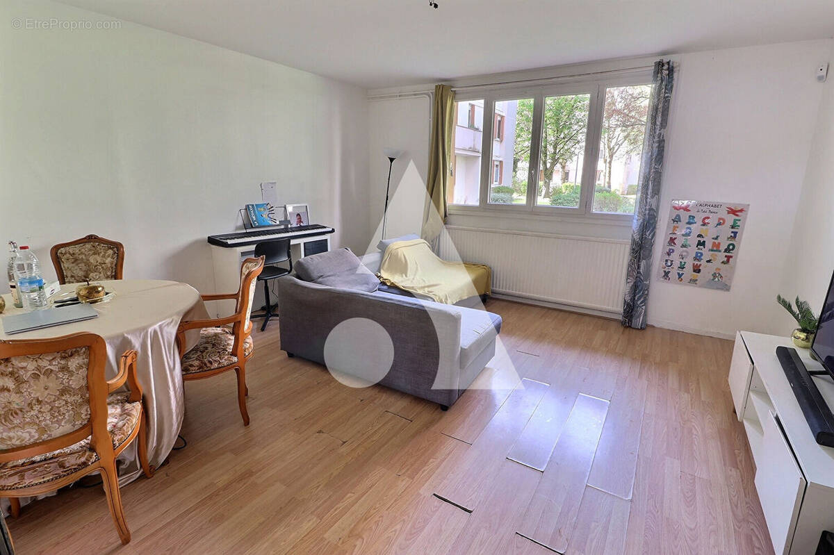 Appartement à SAINT-OUEN-L'AUMONE