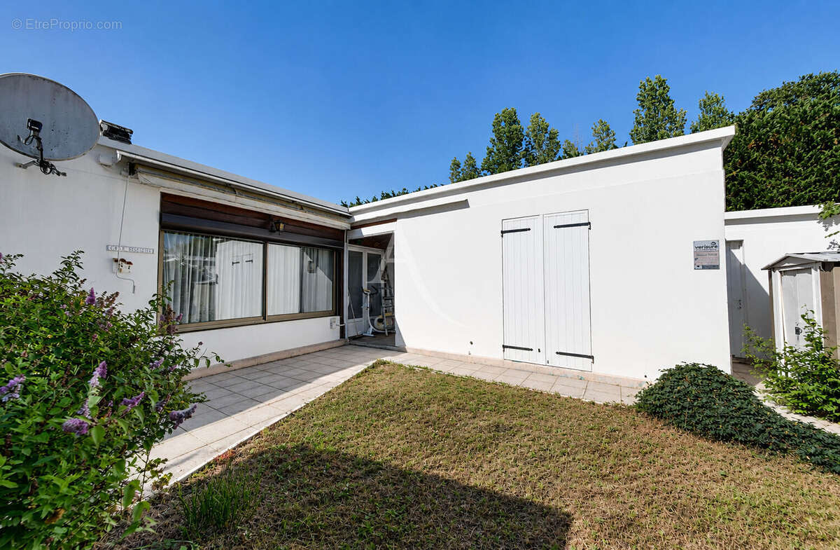 Maison à OZOIR-LA-FERRIERE