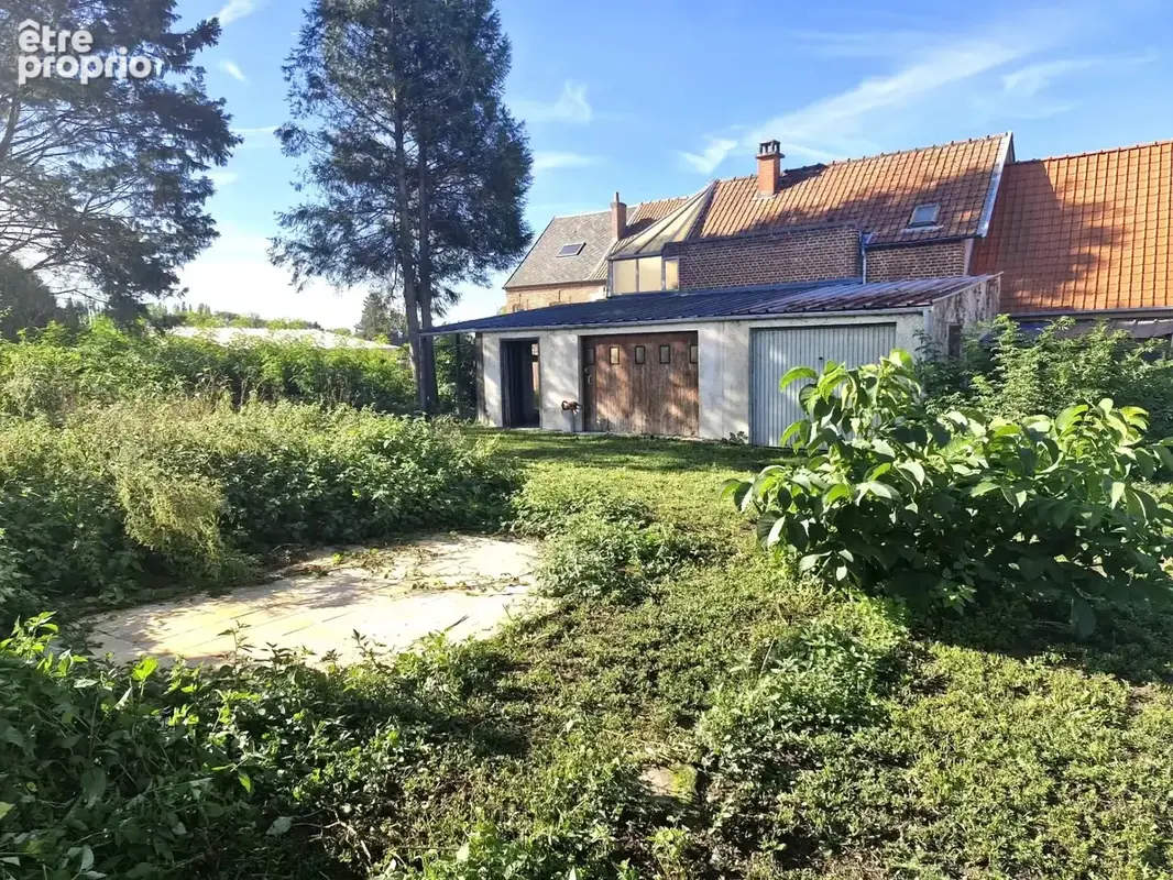 Photo Terrain à Solesmes au prix de 68 000€