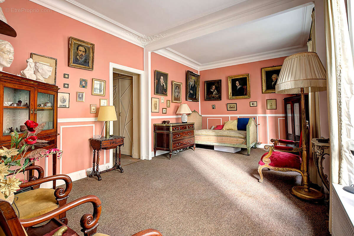 Appartement à PARIS-9E