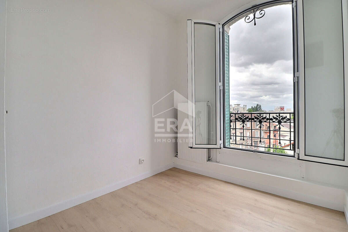 Appartement à LA COURNEUVE