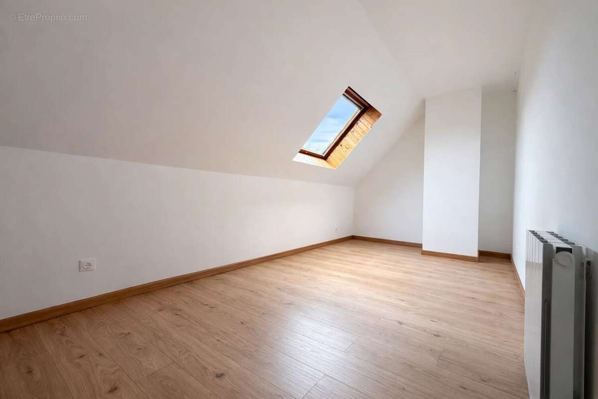 Maison à TOURNAN-EN-BRIE