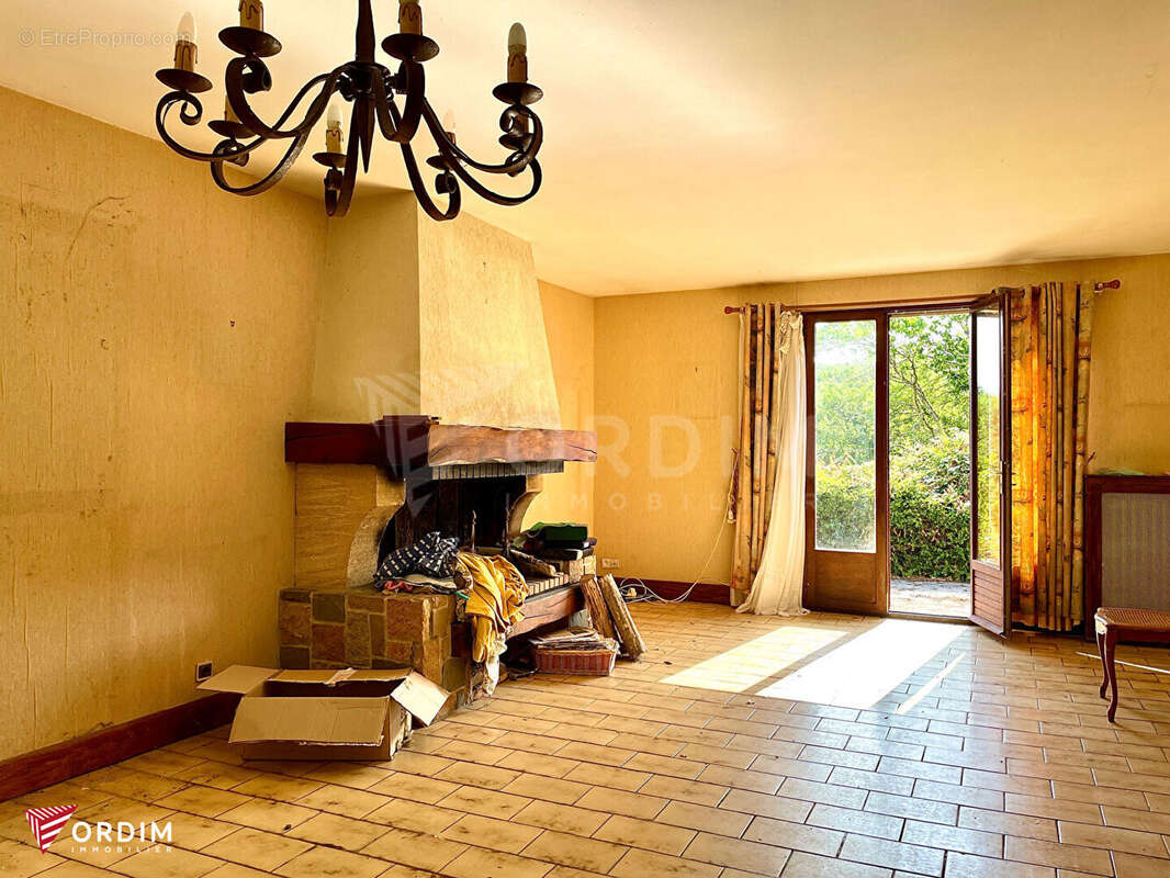 Maison sur sous-sol avec grand terrain à Bléneau - photo 3