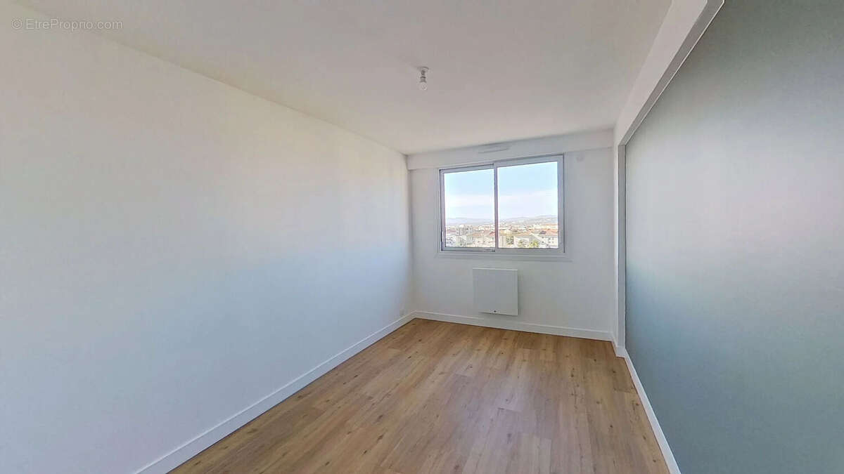 Appartement à LYON-8E