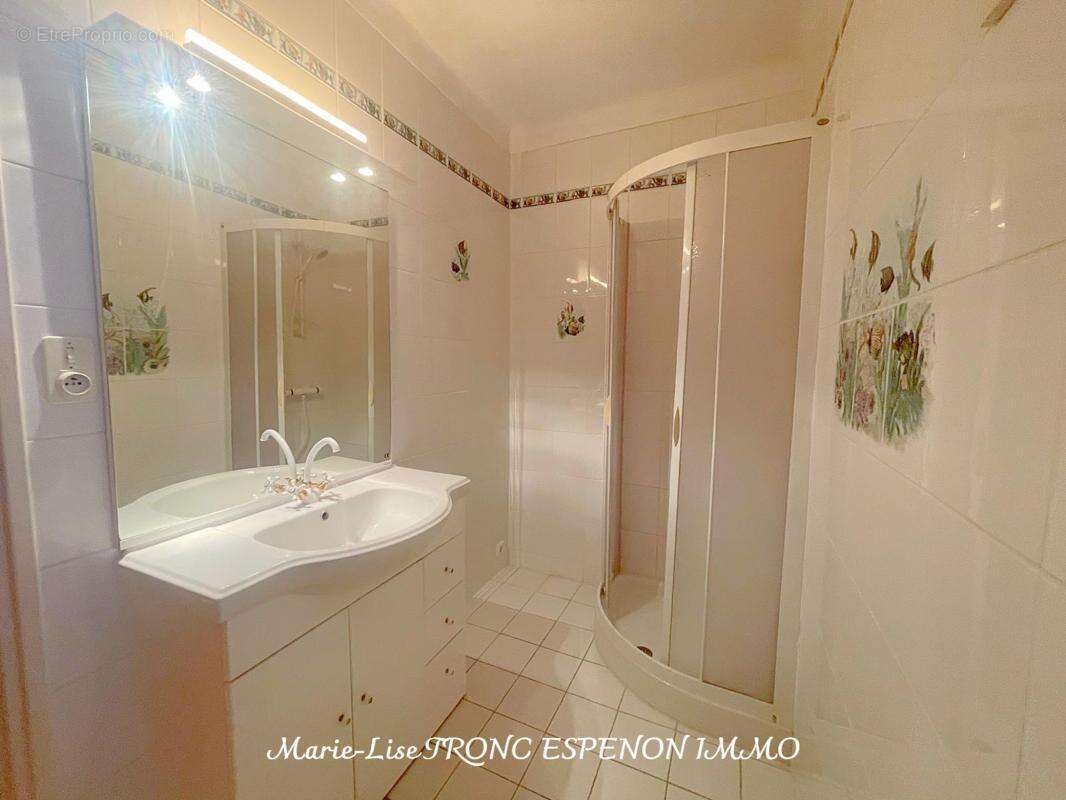 Maison à PERNES-LES-FONTAINES