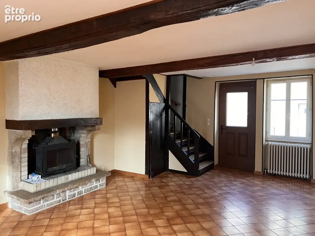 Exclusivité. Hautes-Côtes de Nuits maison ancienne avec dépendances. - photo 2