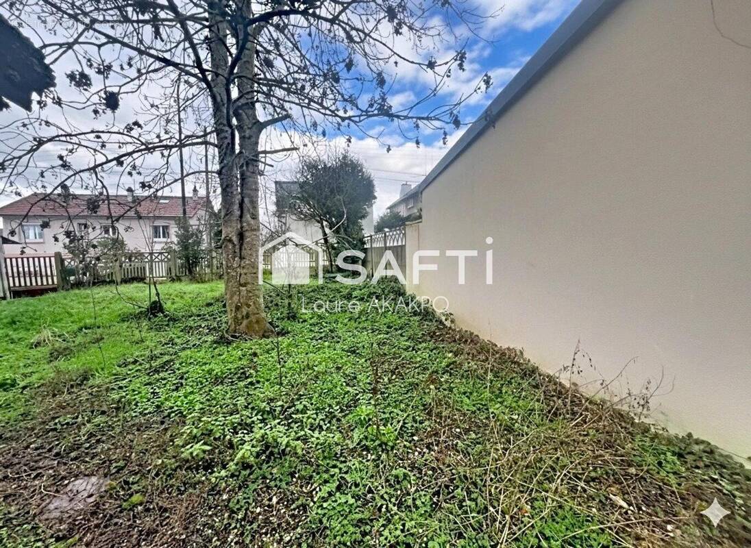 Photo 1 - Terrain à NEUILLY-PLAISANCE
