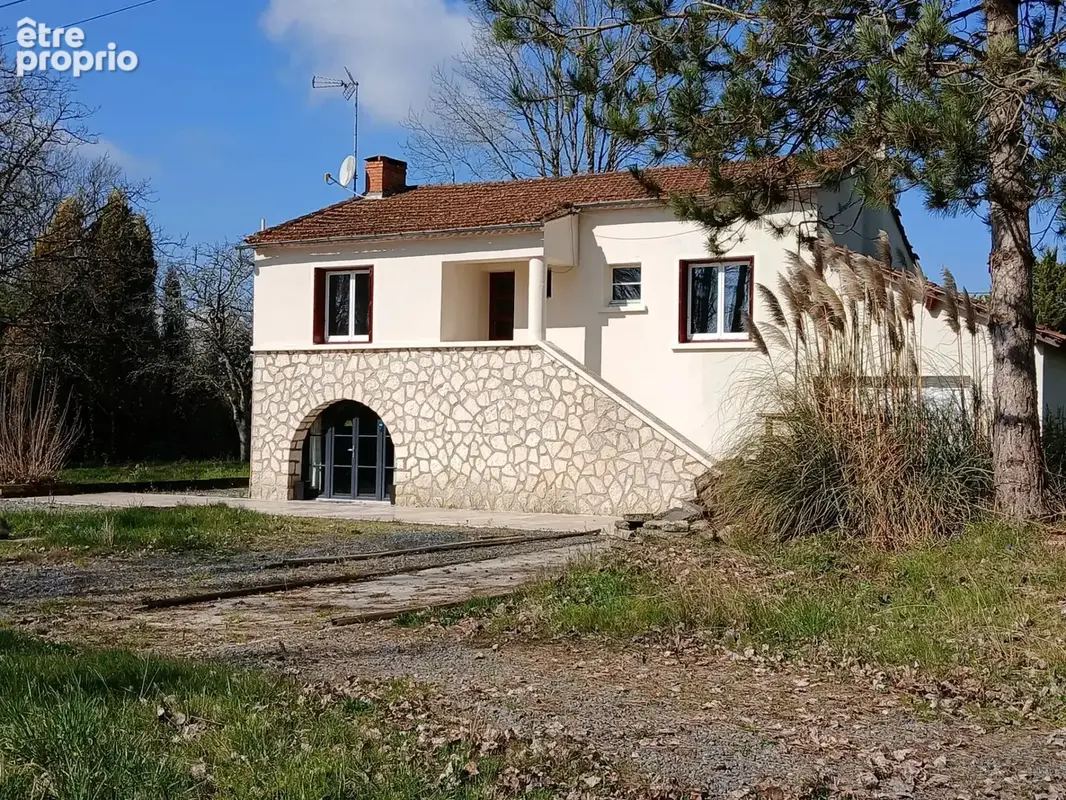 Maison familiale de 5 chambres avec  terrain de 1 hectare - photo 1