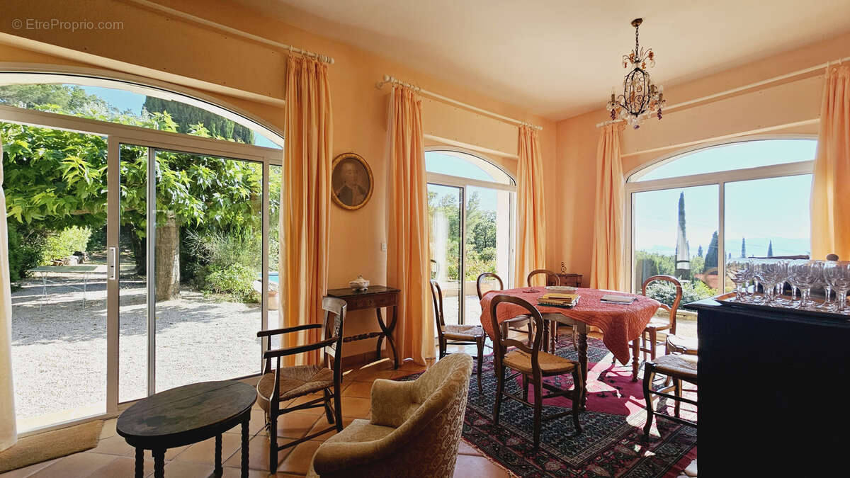 Maison à LA CADIERE-D'AZUR