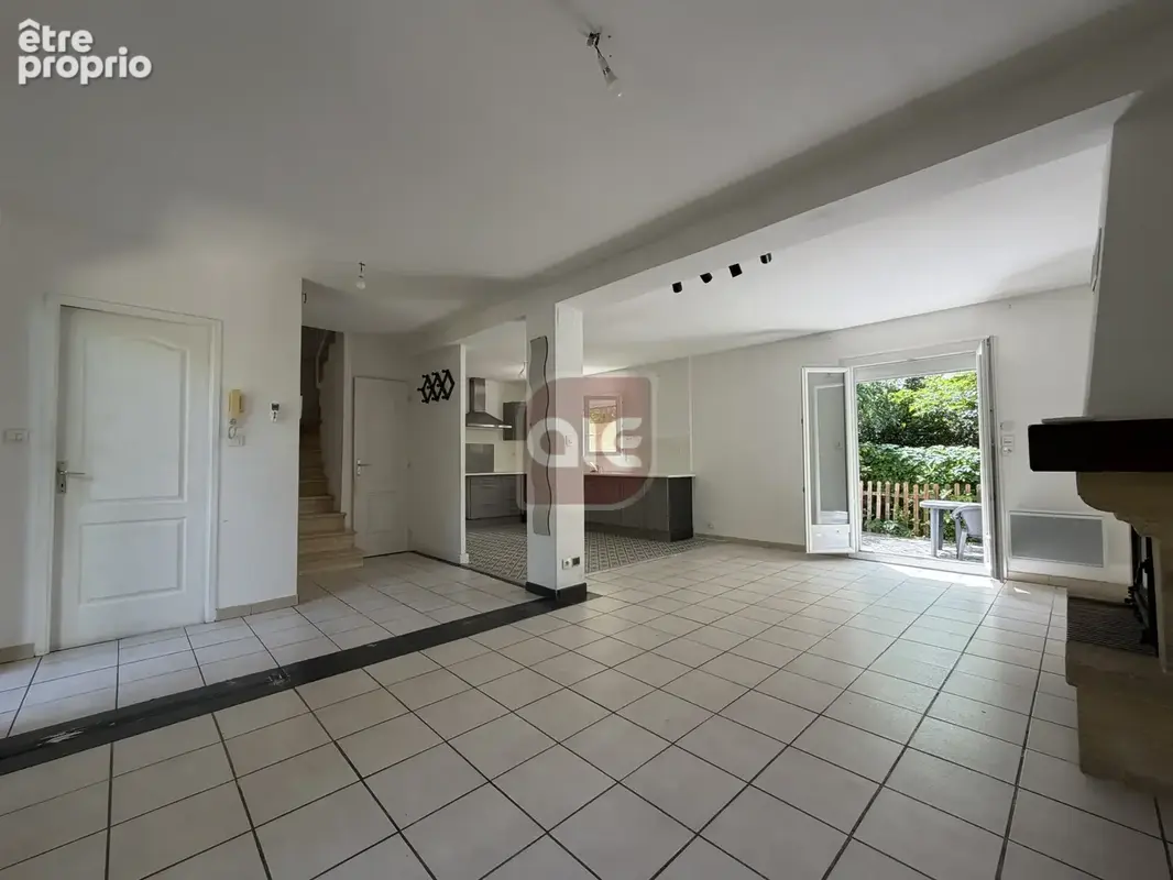 EXCLUSIVITÉ A.I.E. ! : Villa T4 en impasse sur une parcelle piscinable de 400 m2 - photo 5